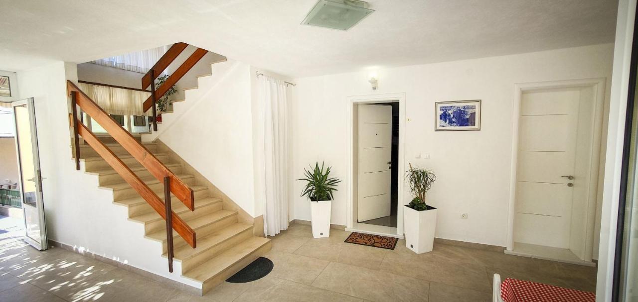 Deluxe Apartment F & M Tucepi Luaran gambar