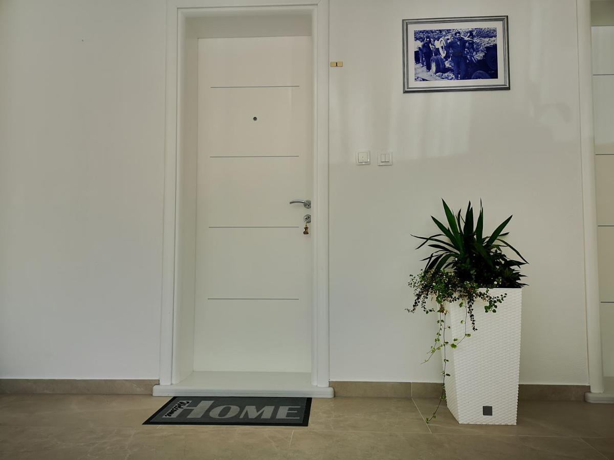 Deluxe Apartment F & M Tucepi Luaran gambar