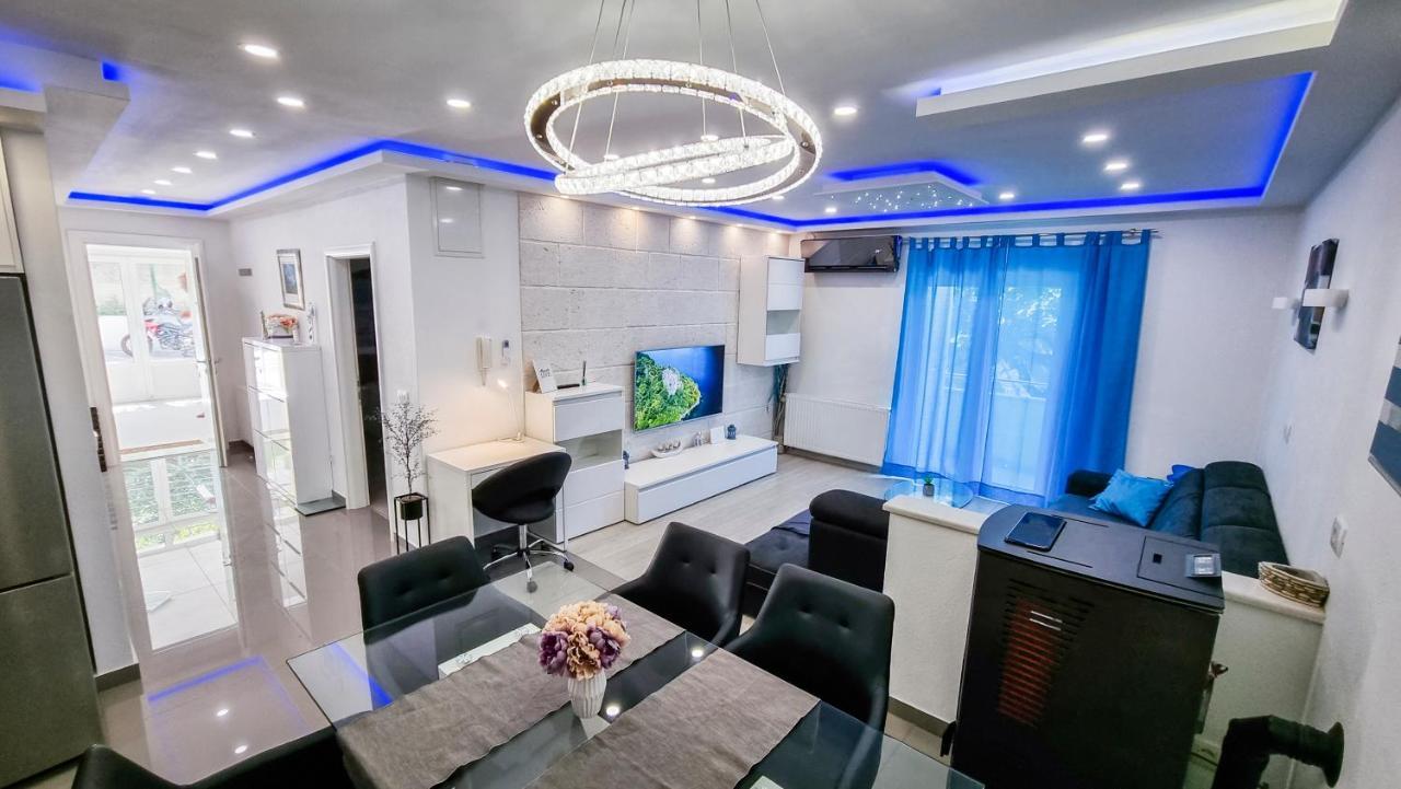 Deluxe Apartment F & M Tucepi Luaran gambar