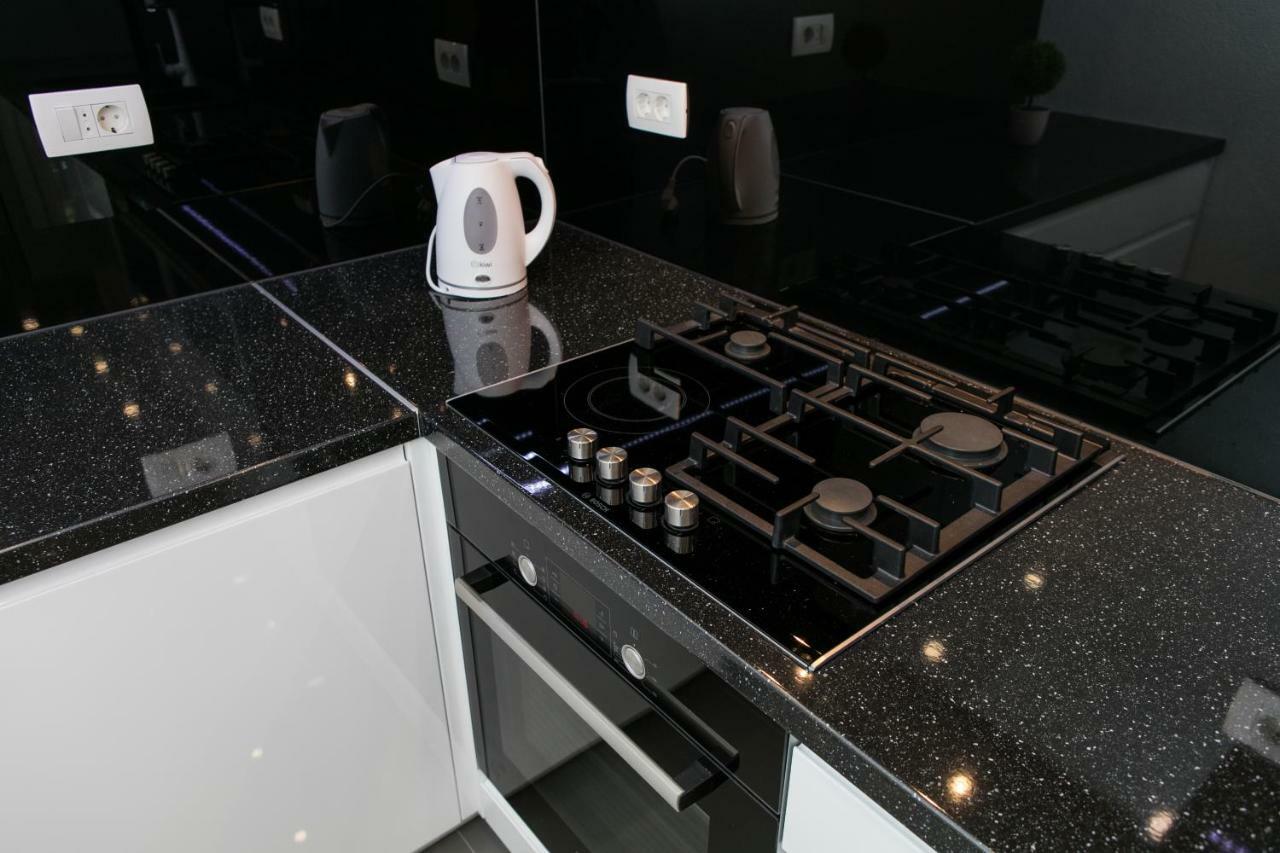Deluxe Apartment F & M Tucepi Luaran gambar